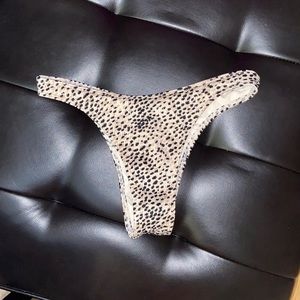 Ribbed high leg bikini